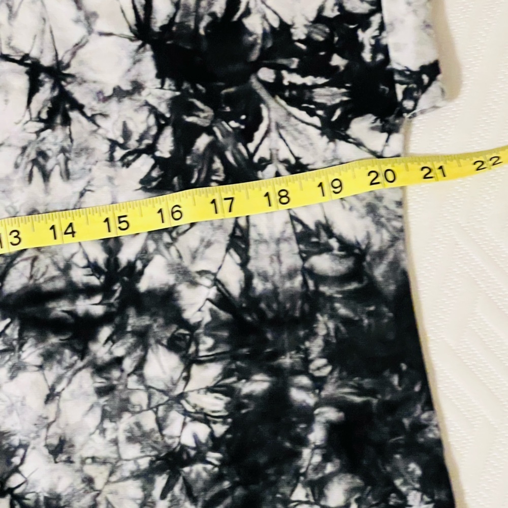Vici Monochrome Tie-Dye Short Sleeve Tee - Picture 5 of 5